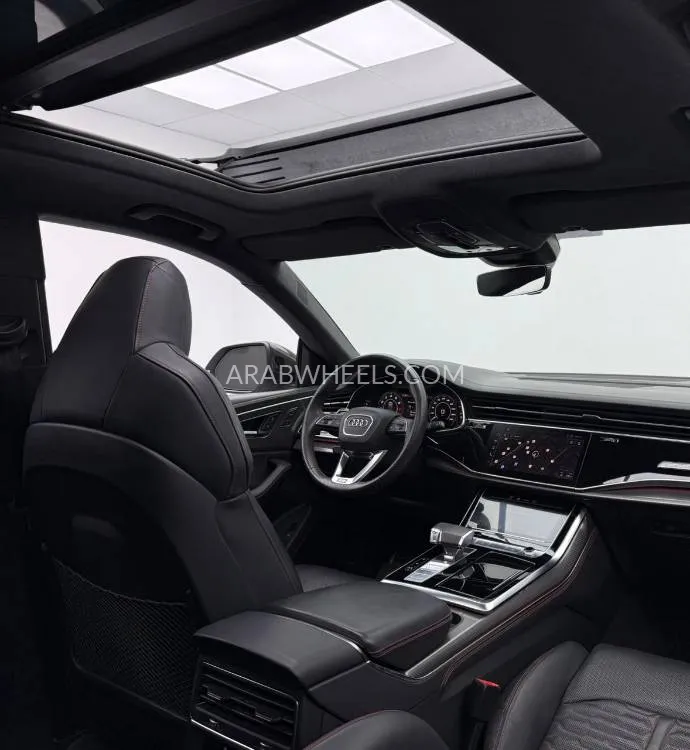 أودي RS Q8 2023 for Sale in دبي Image-12