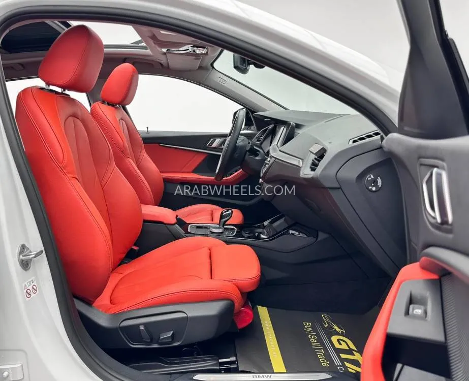 بي إم دبليو الفئة الأولى 2023 for Sale in دبي Image-17