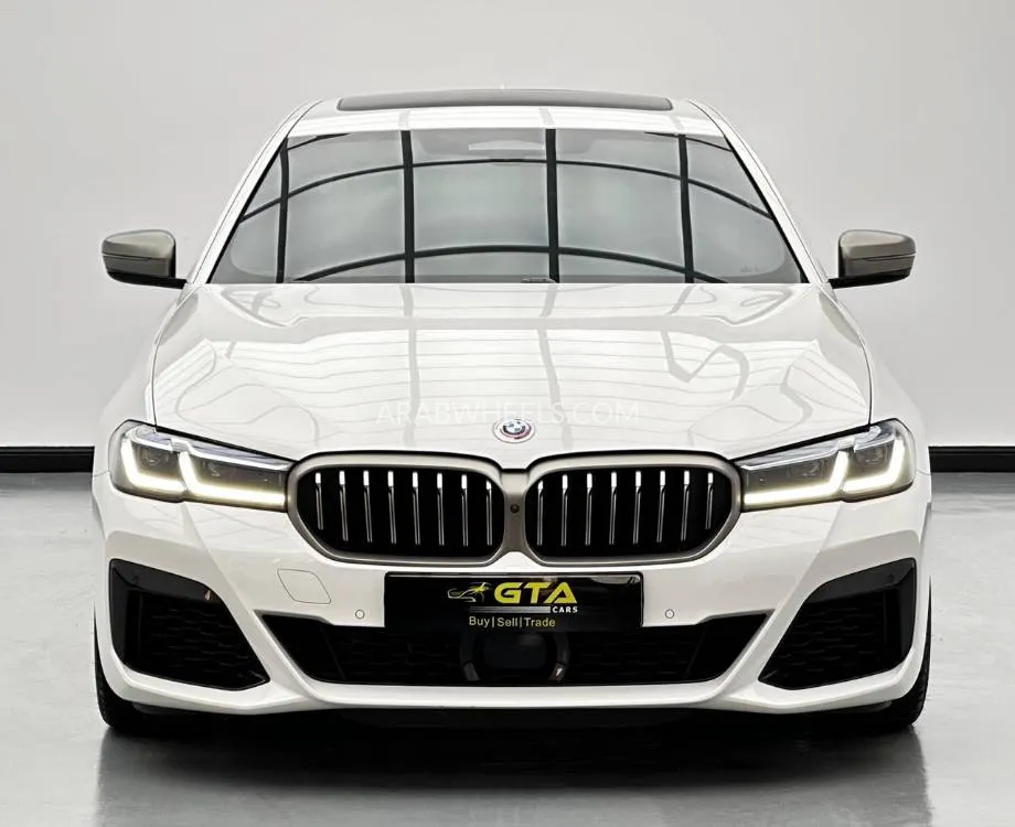 بي إم دبليو الفئة الخامسة 2023 for Sale in دبي Image-2