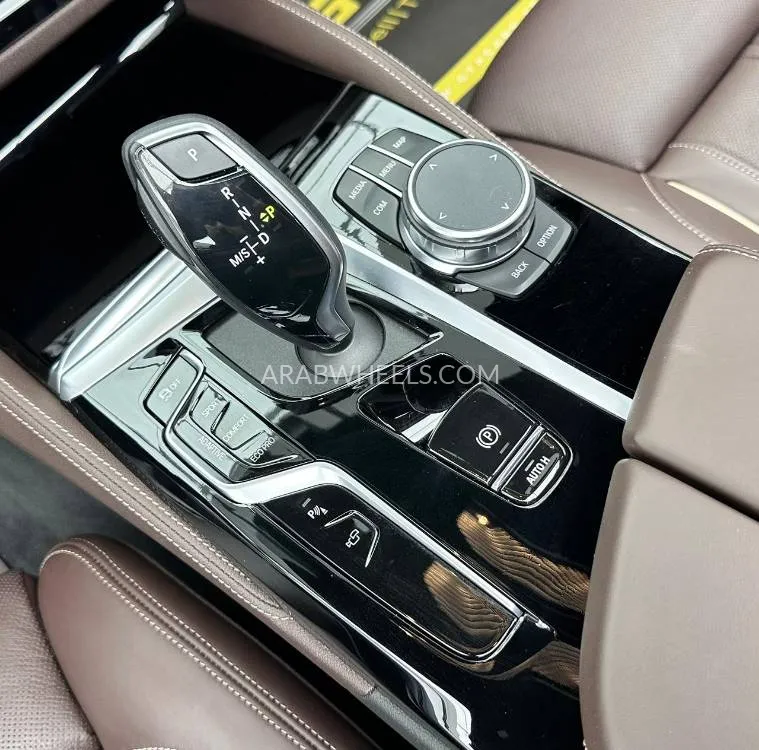 بي إم دبليو الفئة الخامسة 2023 for Sale in دبي Image-14