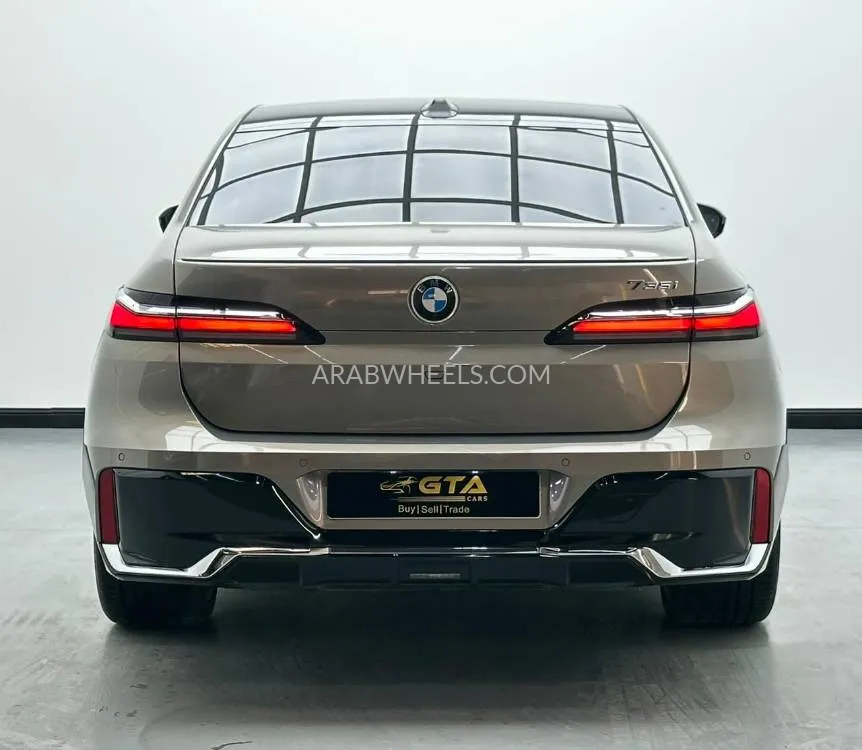 BMW 7 series 2023 for Sale in Dubai Image-5