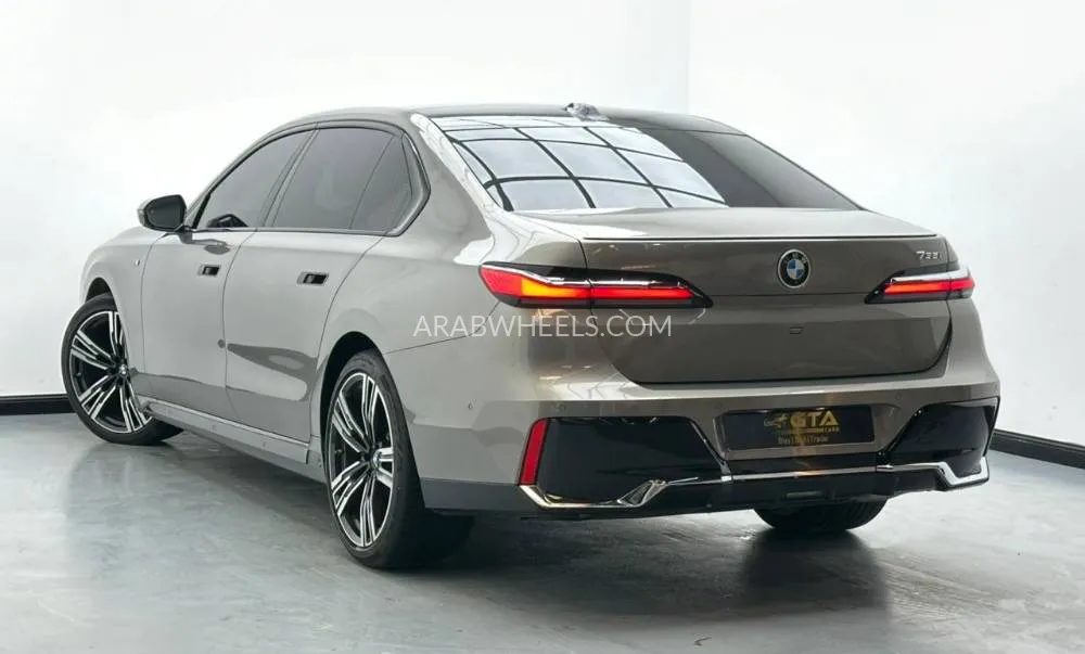 BMW 7 series 2023 for Sale in Dubai Image-6