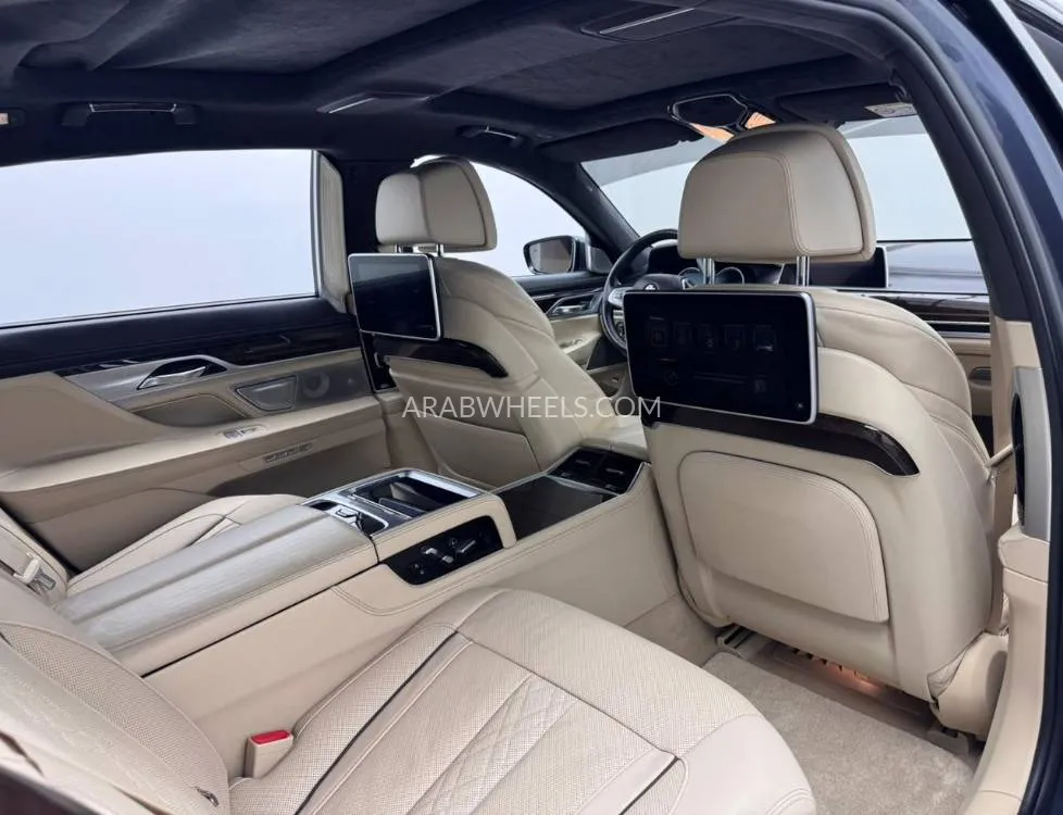 بي إم دبليو الفئة السابعة 2016 for Sale in دبي Image-17