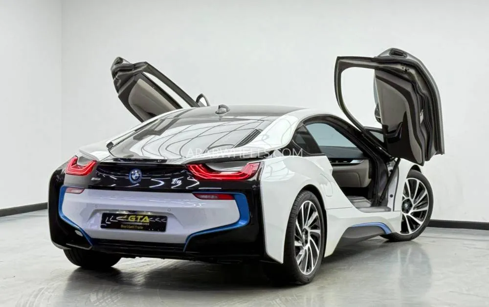 BMW i8 2015 for Sale in Dubai Image-4