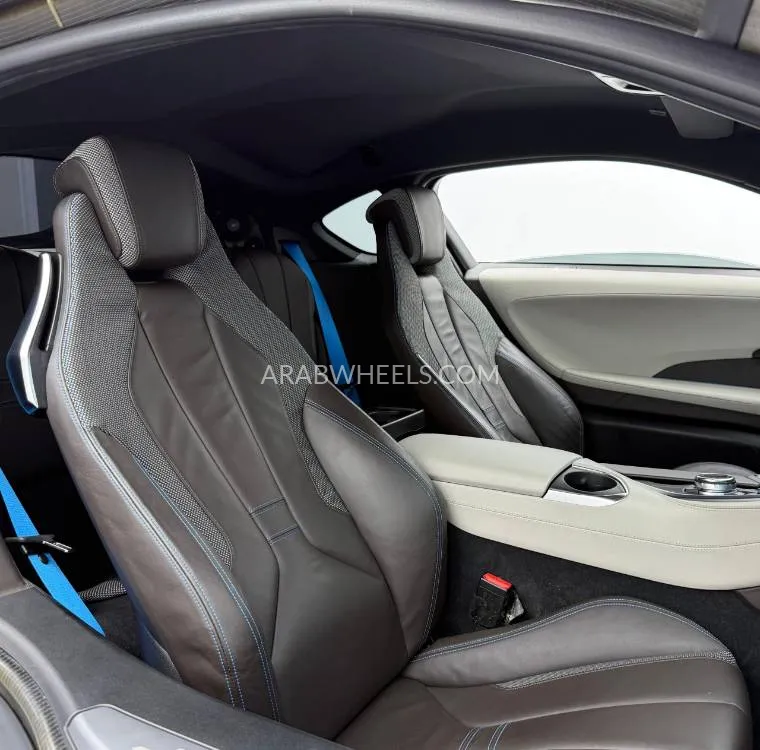 BMW i8 2015 for Sale in Dubai Image-16