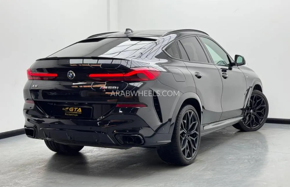 BMW X6 2022 for Sale in Dubai Image-4