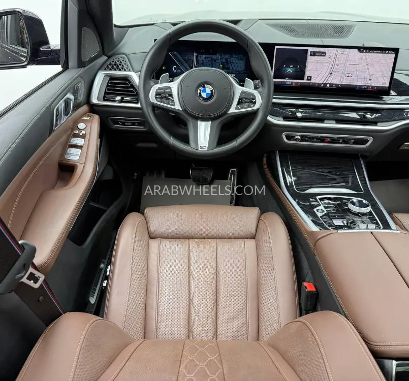 BMW X7 2024 for Sale in Dubai Image-13