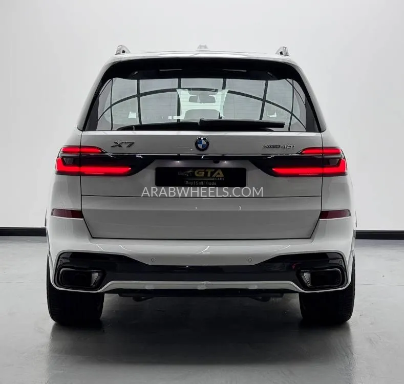 BMW X7 2025 for Sale in Dubai Image-5