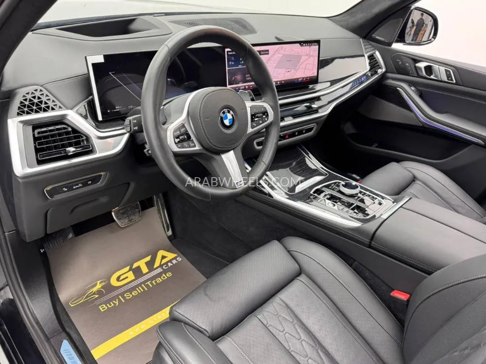BMW X7 2025 for Sale in Dubai Image-18