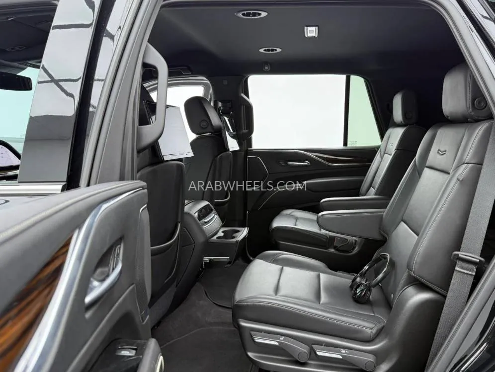 Cadillac Escalade 2021 for Sale in Dubai Image-18