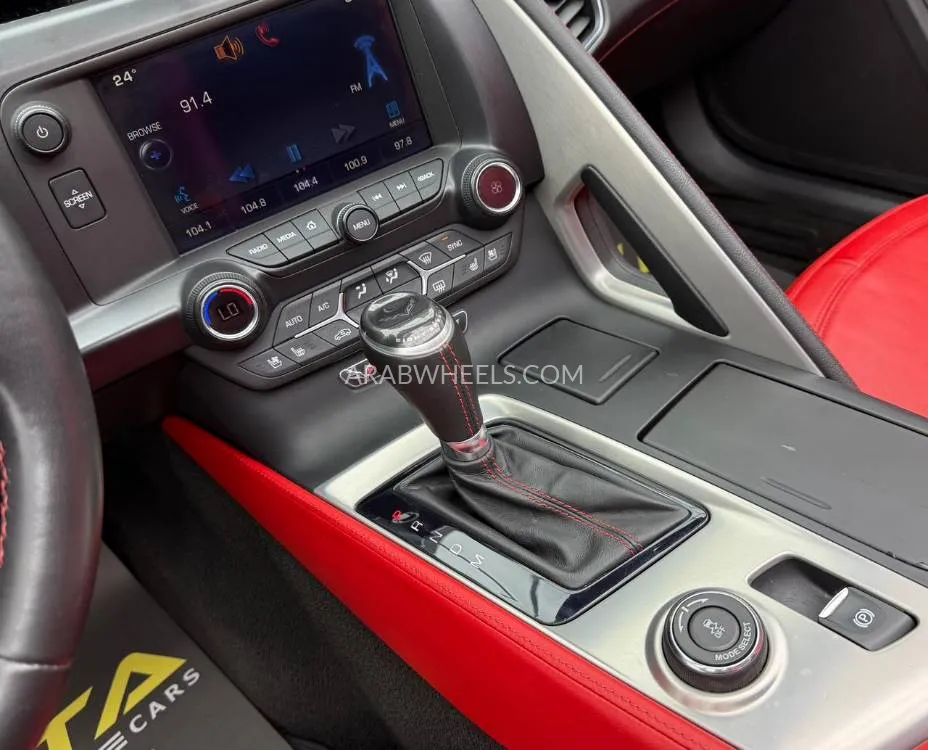 Chevrolet Corvette 2015 for Sale in Dubai Image-16