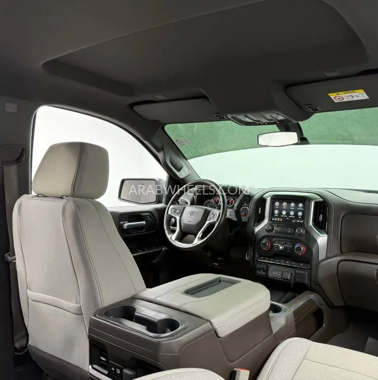 Chevrolet Silverado 2021 for Sale in Dubai Image-13