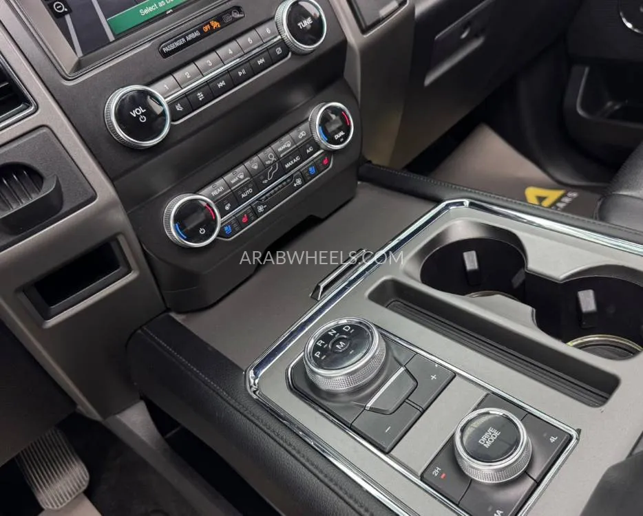 Ford Expedition 2019 for Sale in Dubai Image-10