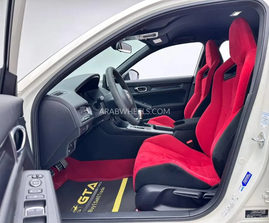 هوندا سيفيك 2024 for Sale in دبي Image-16