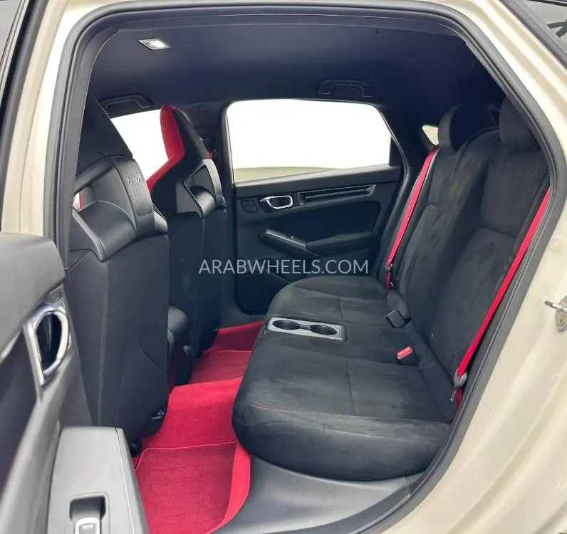هوندا سيفيك 2024 for Sale in دبي Image-19