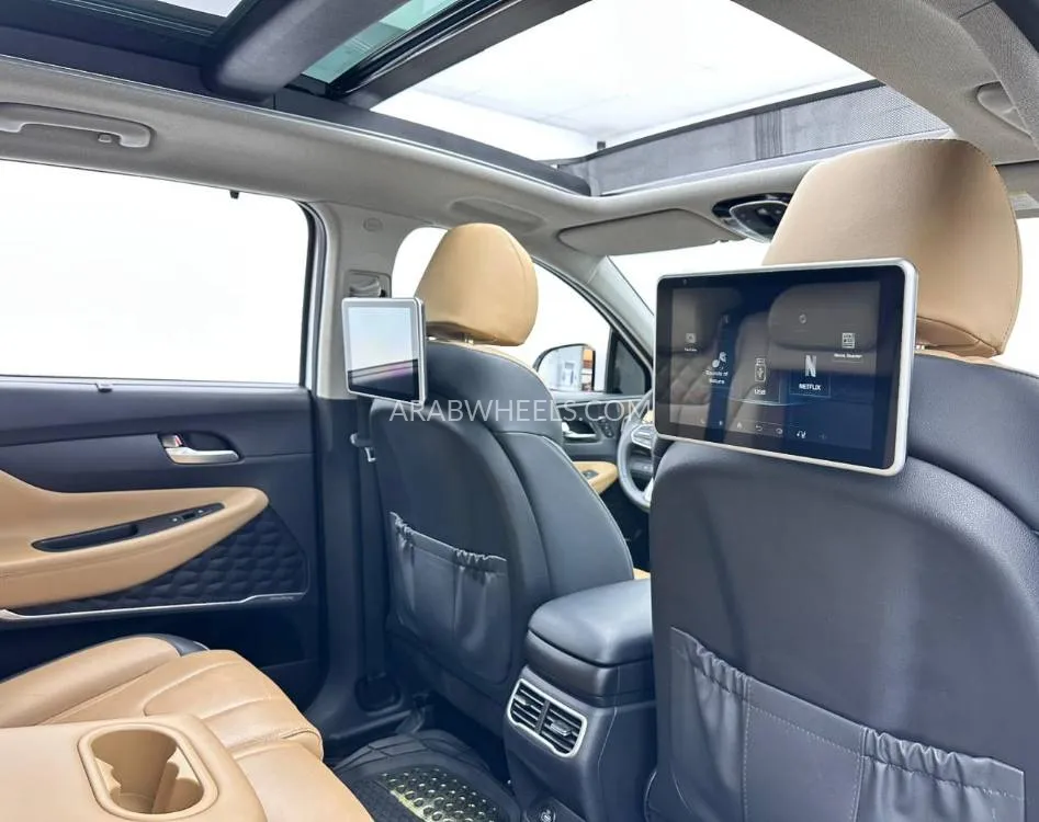 هيونداي جراند سانتا في 2024 for Sale in دبي Image-13