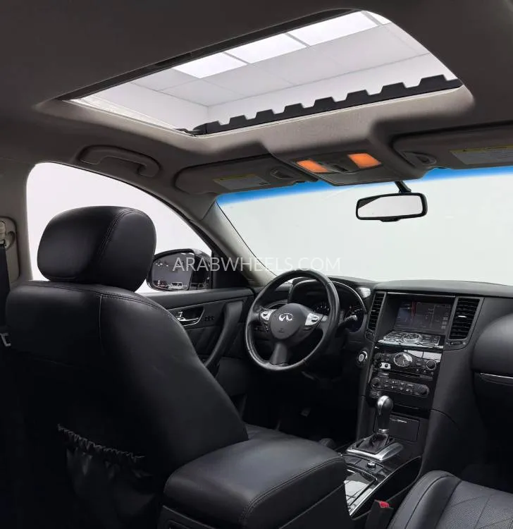 إنفينيتي QX70 2019 for Sale in دبي Image-12