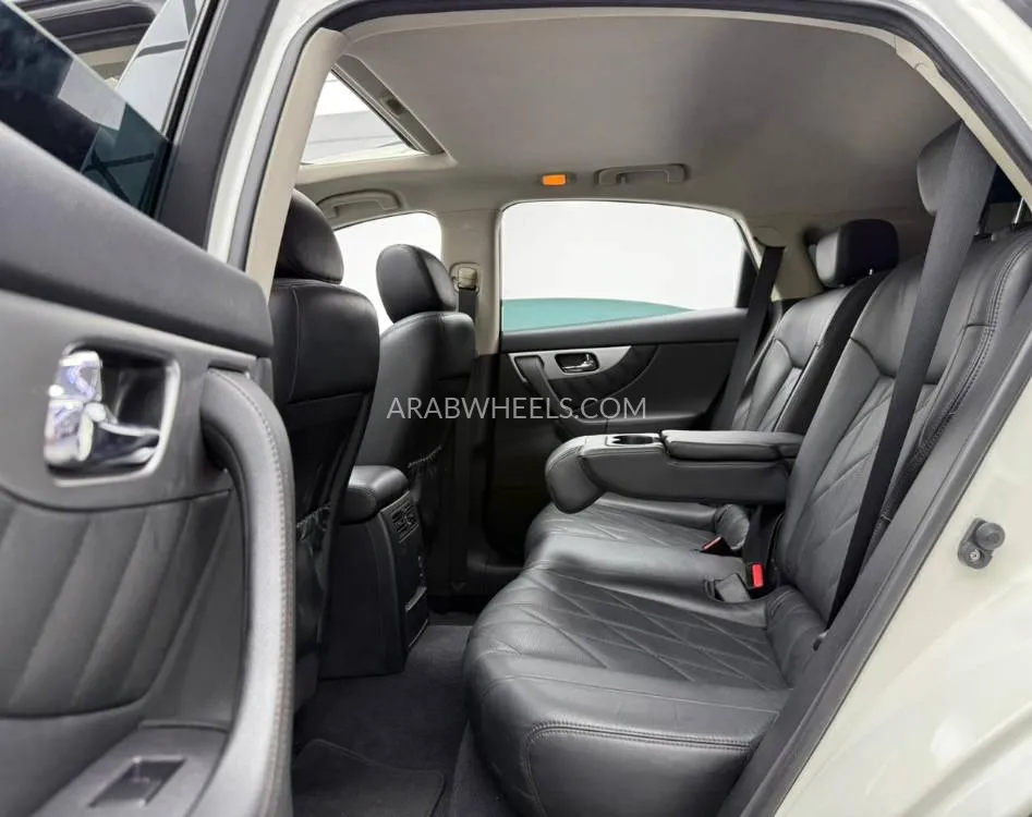 إنفينيتي QX70 2019 for Sale in دبي Image-18