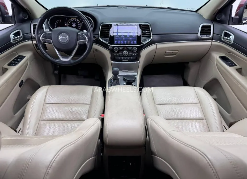 Jeep Cherokee 2020 for Sale in Dubai Image-7