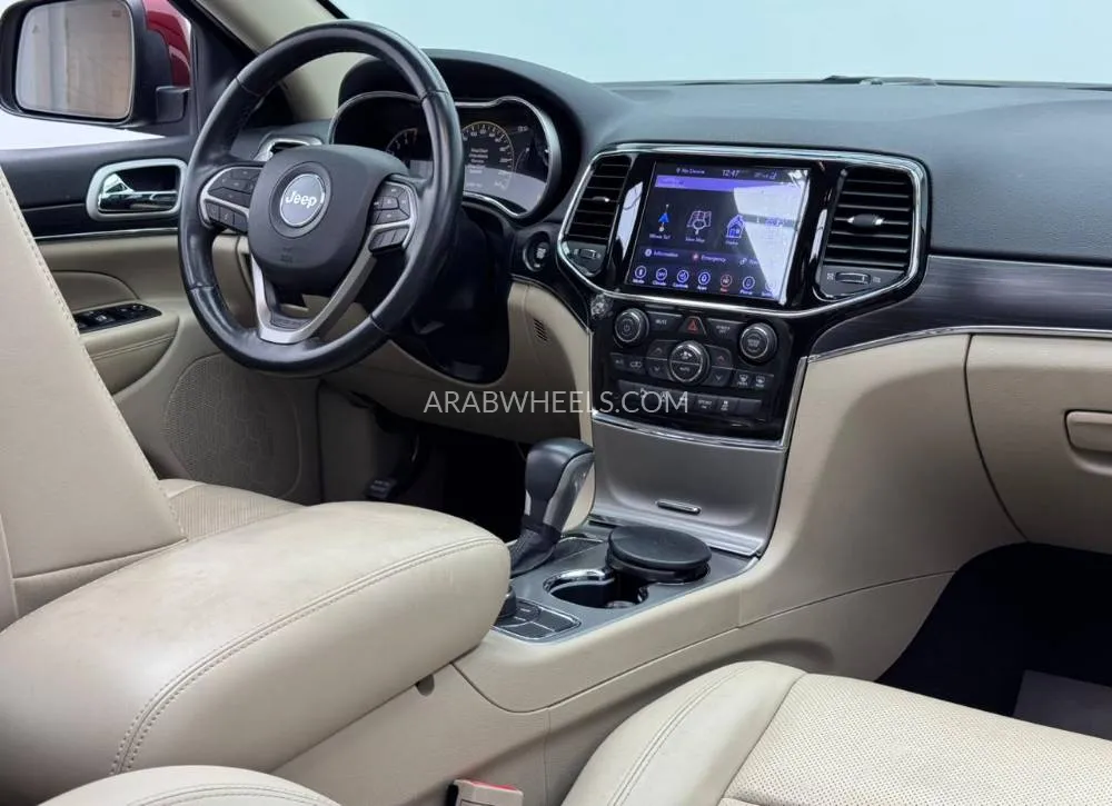 Jeep Cherokee 2020 for Sale in Dubai Image-15