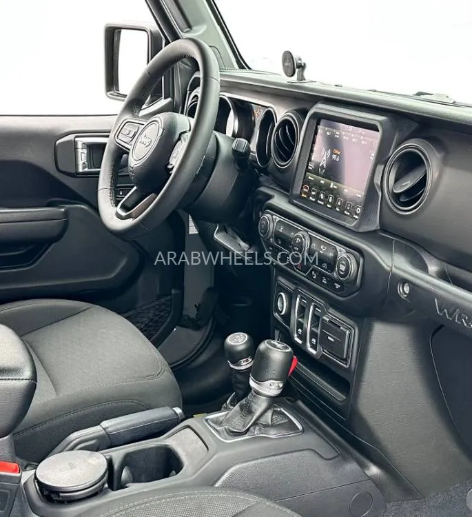 Jeep Wrangler 2023 for Sale in Dubai Image-9