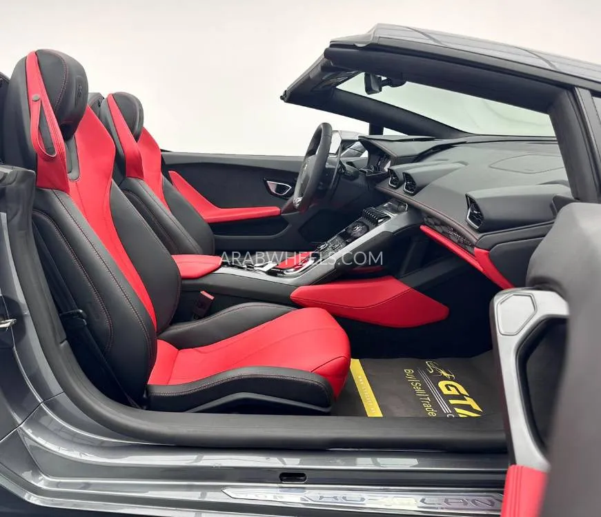 Lamborghini Huracan 2018 for Sale in Dubai Image-19