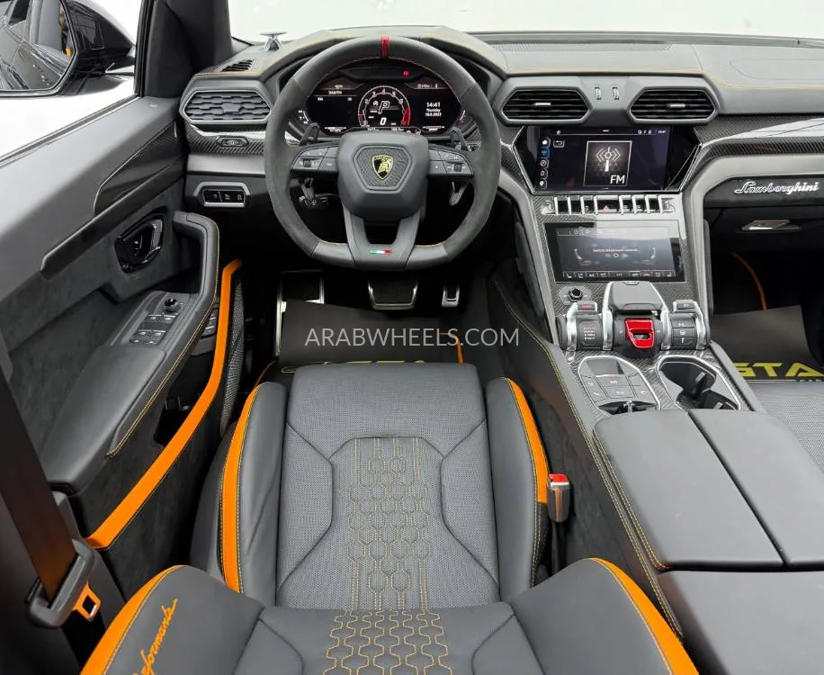 Lamborghini Urus 2024 for Sale in Dubai Image-8