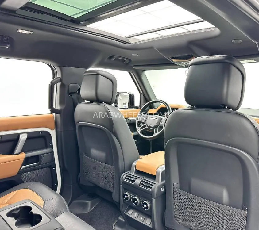 Land Rover Defender 2023 for Sale in Dubai Image-13