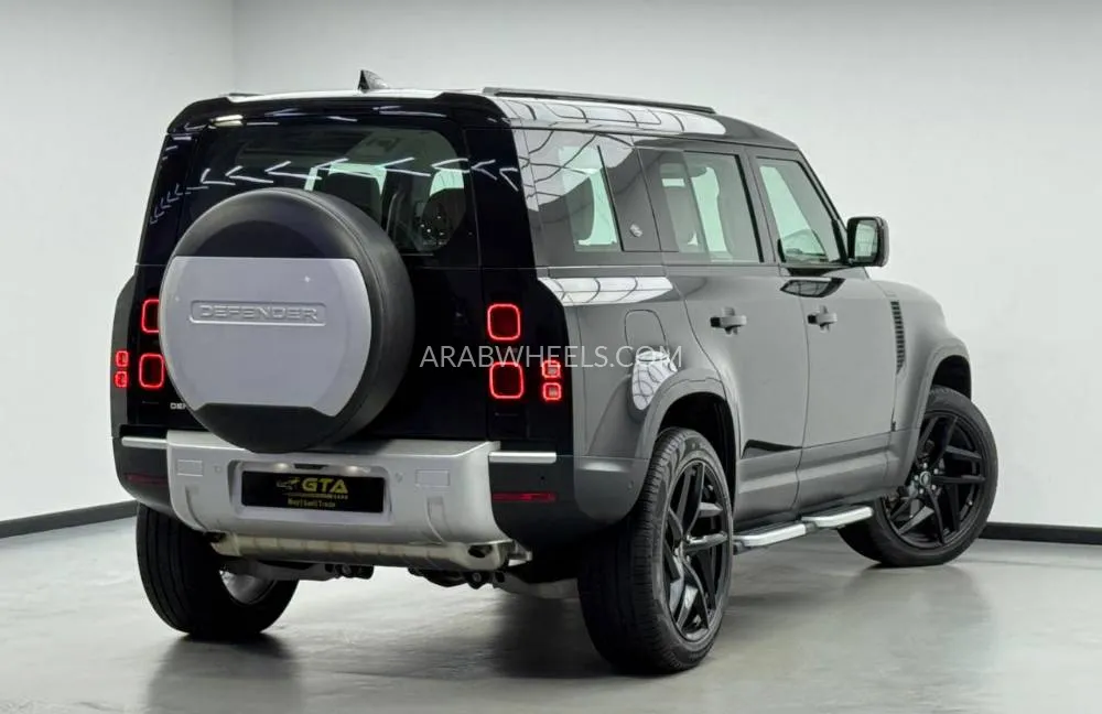 Land Rover Defender 2024 for Sale in Dubai Image-4