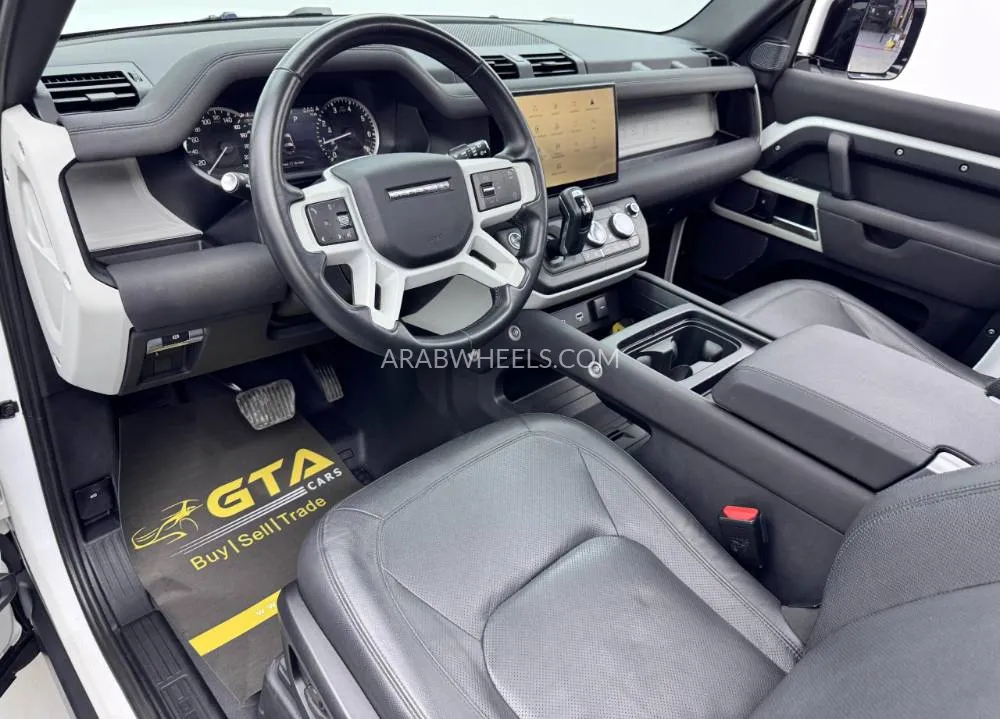 لاند روفر ديفندر 2023 for Sale in دبي Image-10