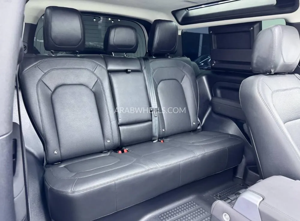 لاند روفر ديفندر 2023 for Sale in دبي Image-14