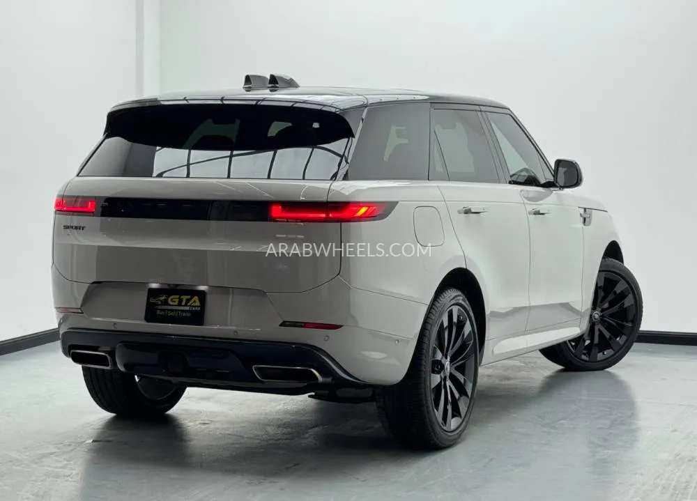 لاند روفر رينج روفر سبورت 2024 for Sale in دبي Image-4