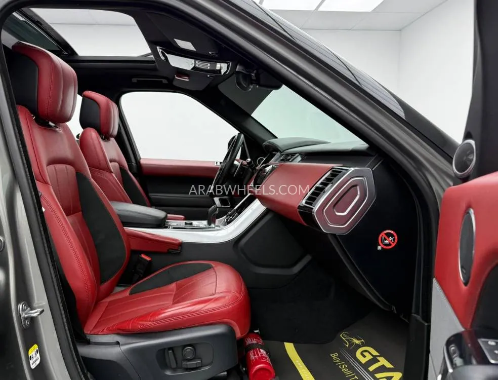 Land Rover Range Rover Sport 2018 for Sale in Dubai Image-15