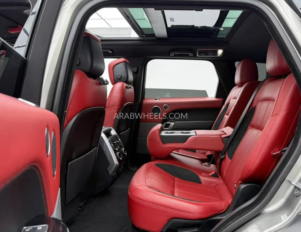 Land Rover Range Rover Sport 2018 for Sale in Dubai Image-17