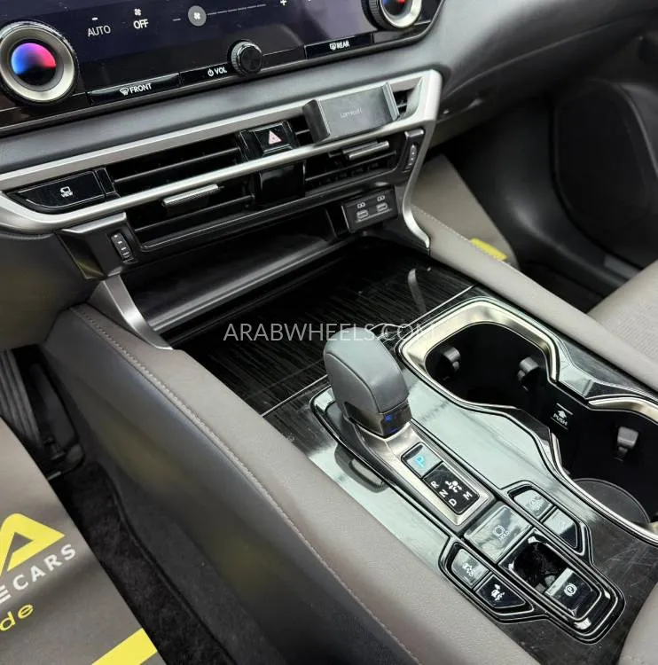 Lexus RX 2023 for Sale in Dubai Image-16