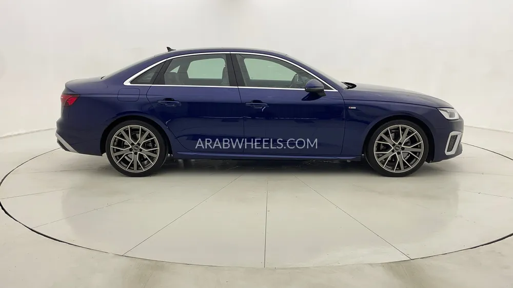 Audi A4 2023 for Sale in Dubai Image-2