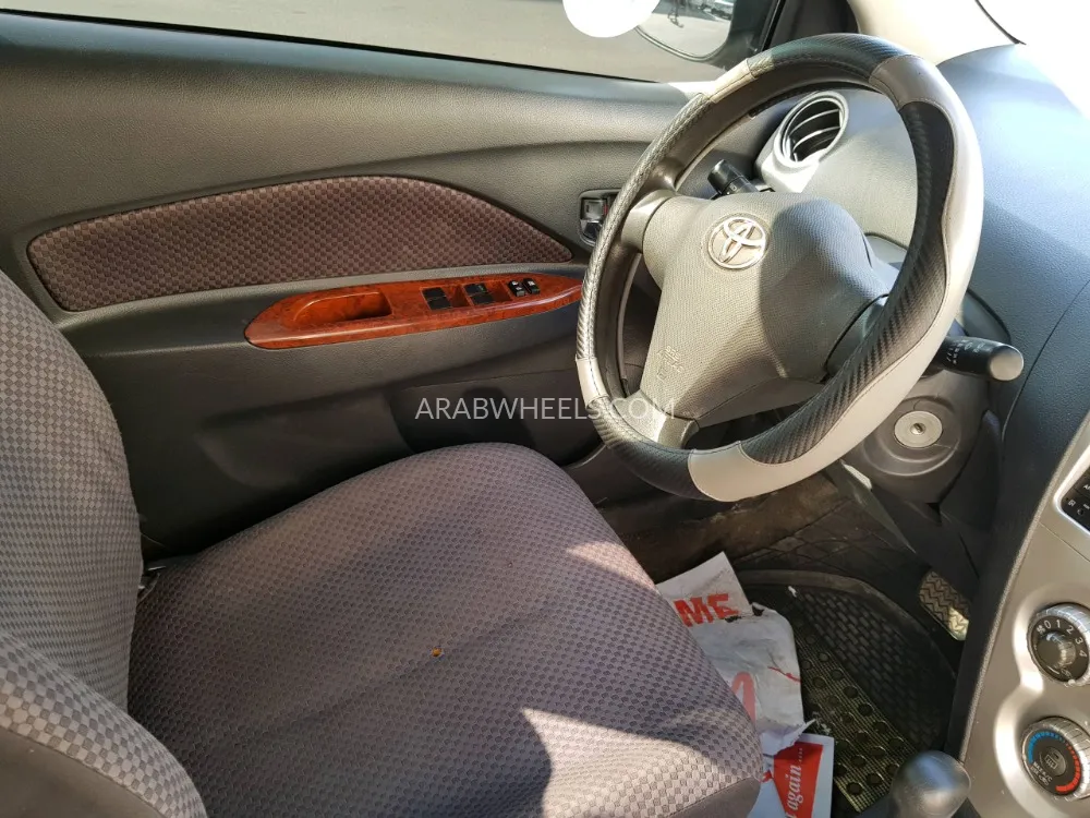 تويوتا يارس 2007 for Sale in دبي Image-9