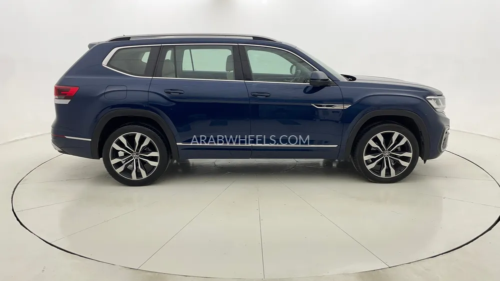 Volkswagen Teramont 2022 for Sale in Dubai Image-2