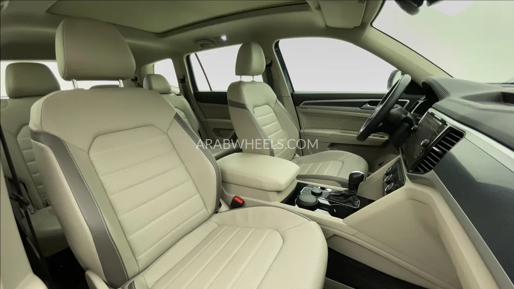 Volkswagen Teramont 2022 for Sale in Dubai Image-28