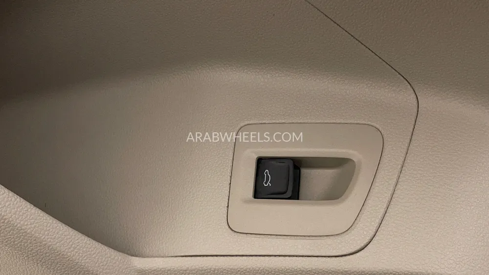 Volkswagen Teramont 2022 for Sale in Dubai Image-50