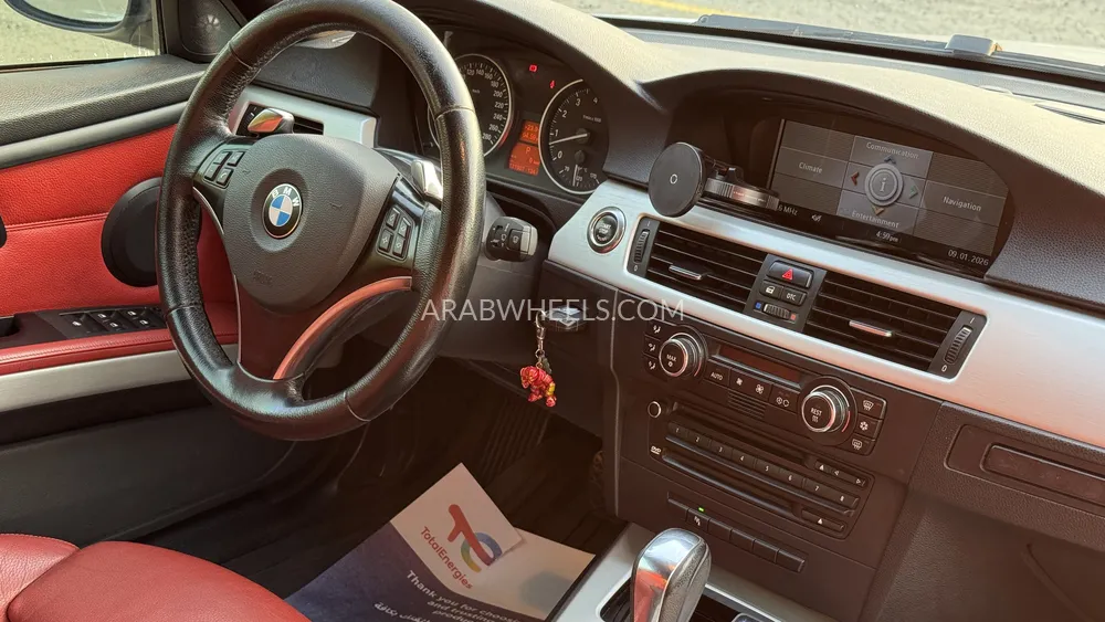 بي إم دبليو الفئة الثالثة 2009 for Sale in دبي Image-11