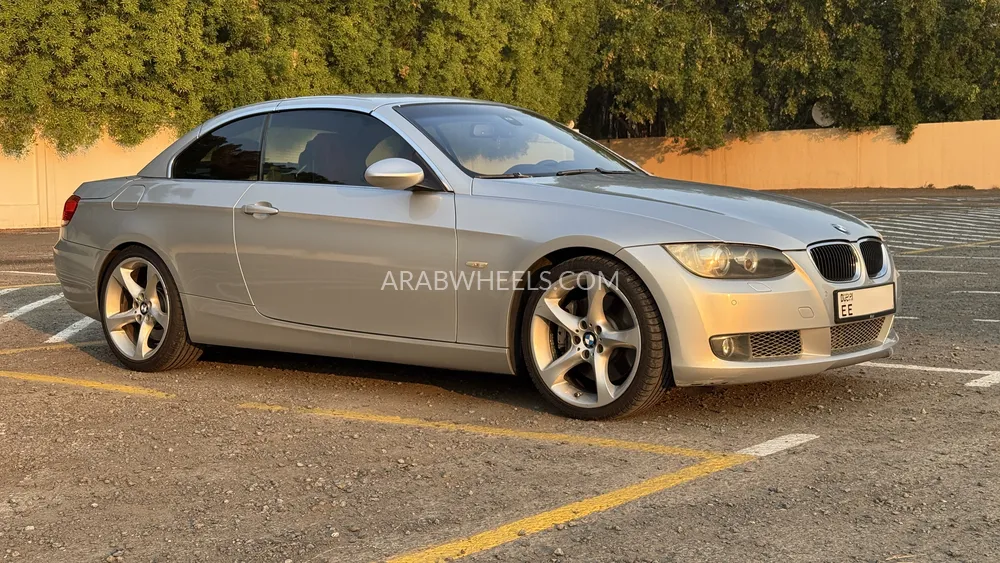 بي إم دبليو الفئة الثالثة 2009 for Sale in دبي Image-8