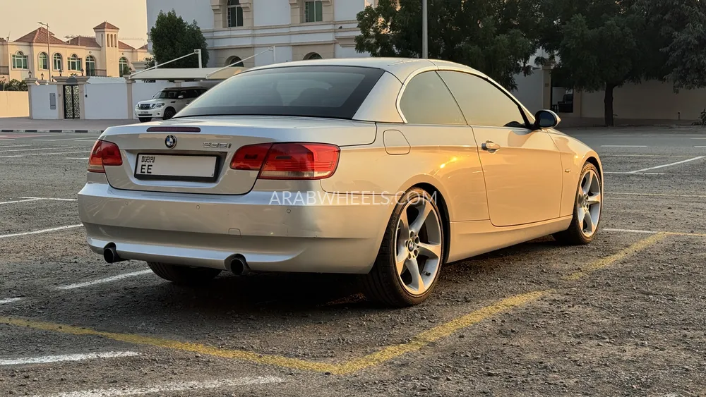 بي إم دبليو الفئة الثالثة 2009 for Sale in دبي Image-6