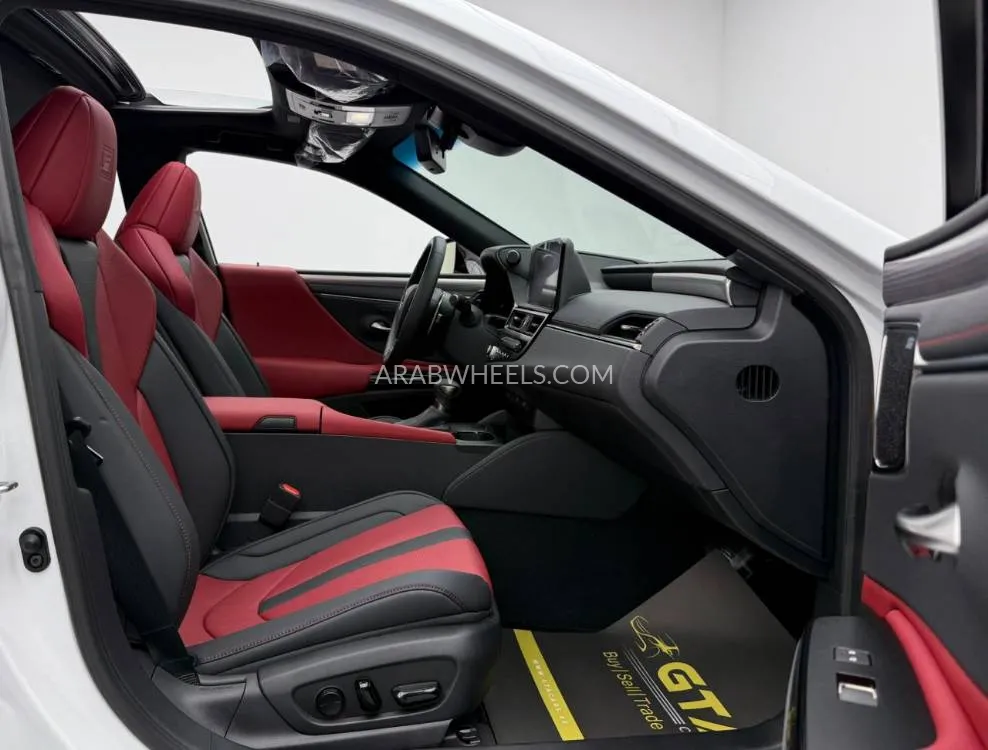 Lexus ES 2025 for Sale in Dubai Image-15