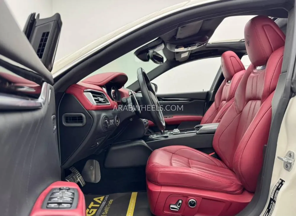 Maserati Ghibli 2022 for Sale in Dubai Image-10