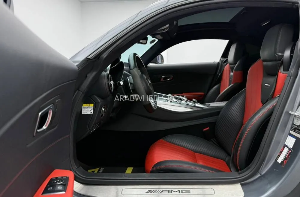 Mercedes Benz AMG GT 2016 for Sale in Dubai Image-12