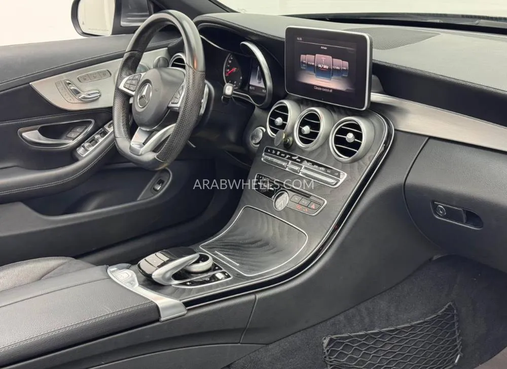 مرسيدس بنز كلاس C 2018 for Sale in دبي Image-13