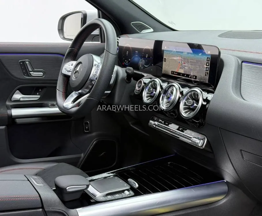 مرسيدس بنز EQA 2024 for Sale in دبي Image-7