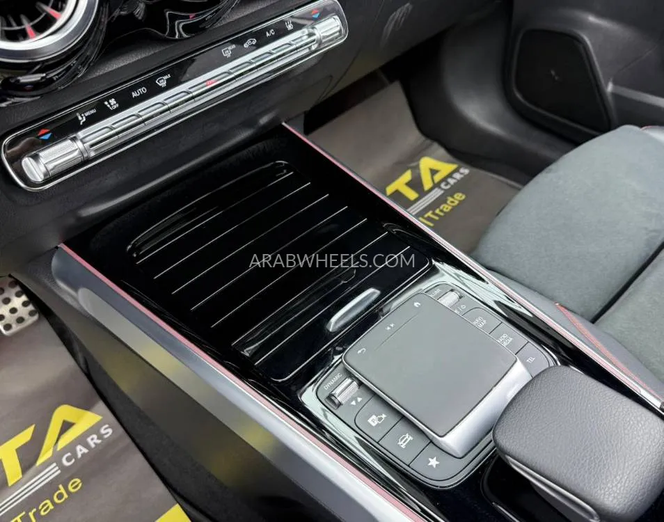 مرسيدس بنز EQB 2023 for Sale in دبي Image-16