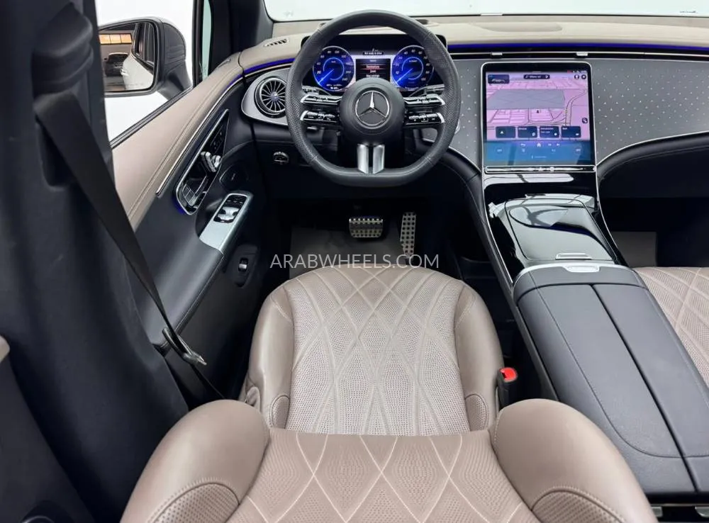مرسيدس بنز EQE 2023 for Sale in دبي Image-8